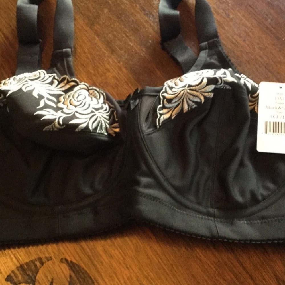 Elila black bra with floral design top- 36e/dd